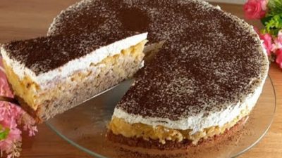 Dort s jablečnou náplní a kakaem