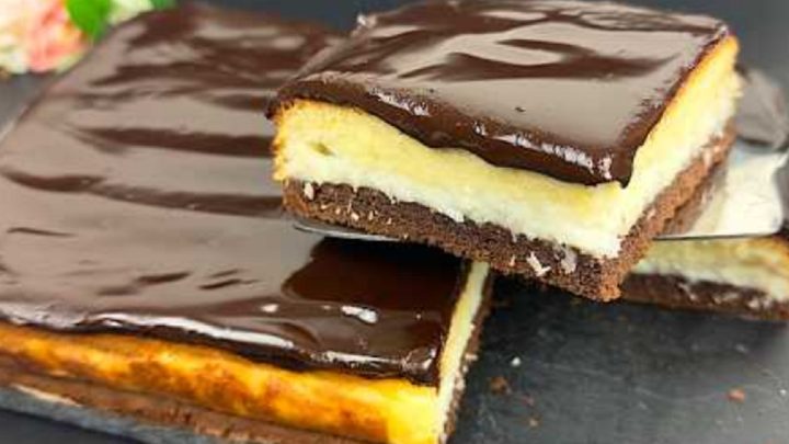 Kokosové řezy s čokoládovou polevou Kokosové řezy s čokoládovou polevou