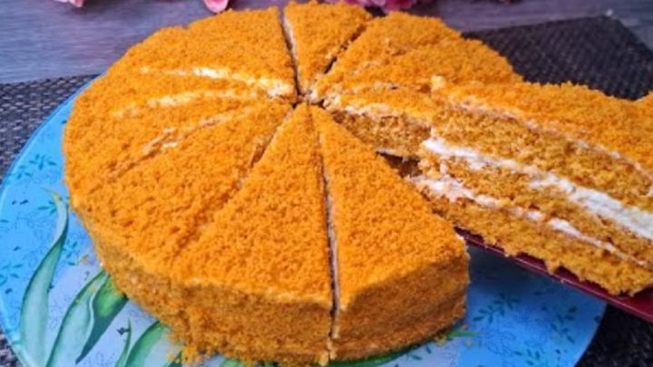 Líný medovník se smetanovým krémem