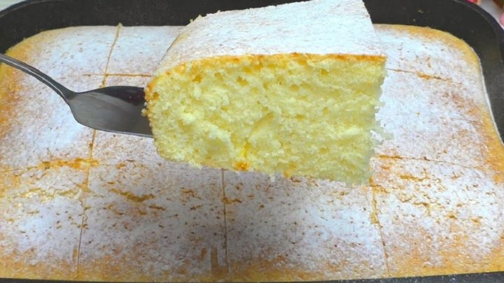 Nadýchaný mléčný koláč s vanilkou