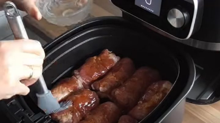 Závitky z krkovice se sýrem a zeleninou