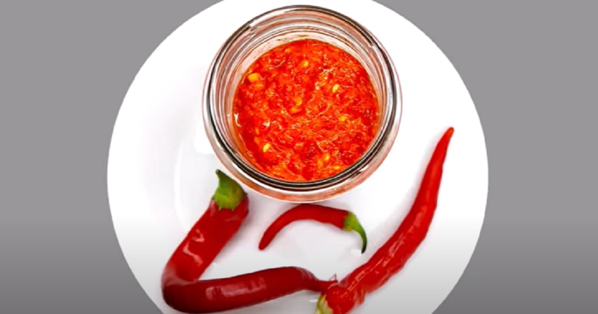 Domácí chilli pasta s česnekem