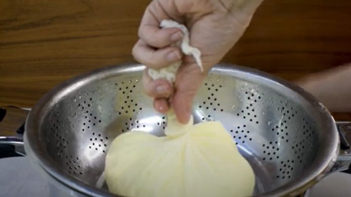 Domácí sýr ze 4 surovin s vejci