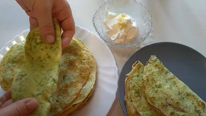 Rychlé cuketové palačinky s koprem