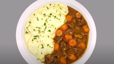 Dušené hovězí s mrkví a divokým kořením