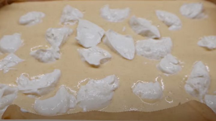 Hrnková borůvková buchta s tvarohem