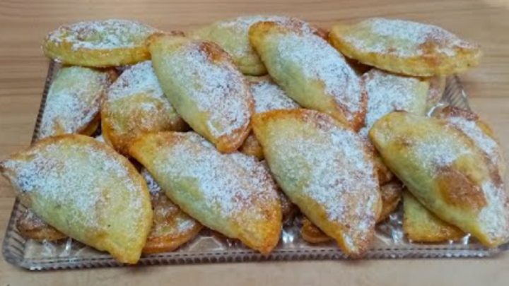 Šátečky z tvarohového těsta s povidly