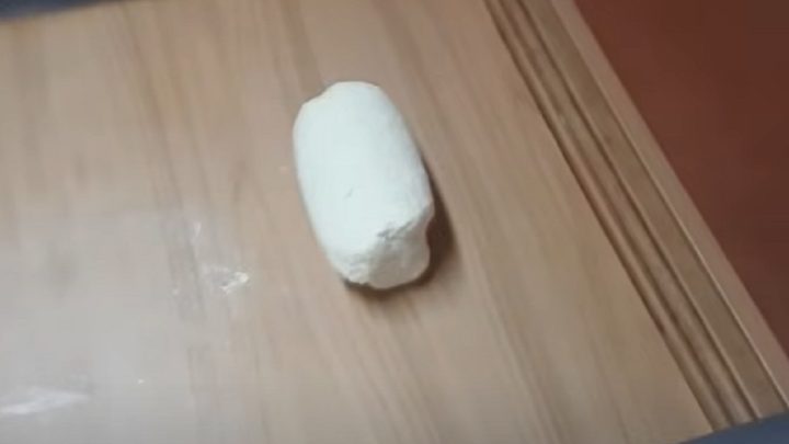 Šátečky z tvarohového těsta s povidly