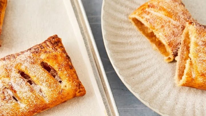 Rychlé jablečné taštičky z listového těsta