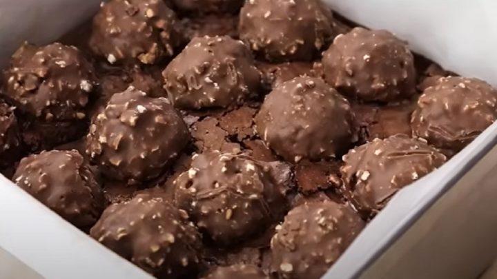 Vláčné čokoládové řezy bez mouky