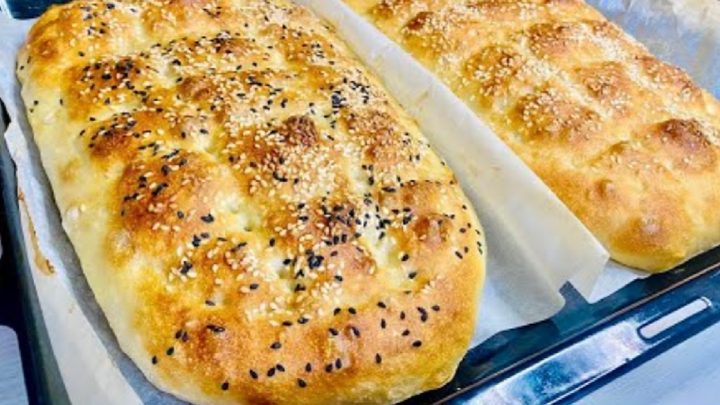 Turecký chléb z trouby se sezamem