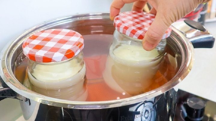 Domácí sýr z jogurtu na 2 způsoby