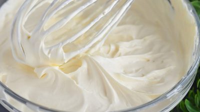 Rychlý pudinkový krém se šlehačkou