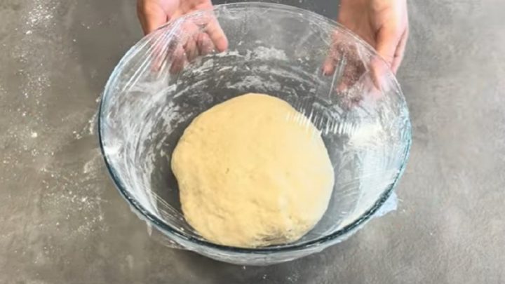 Buchty s tvarohovou náplní a drobenkou