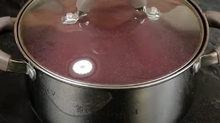 Pikantní salát z červené řepy s koriandrem