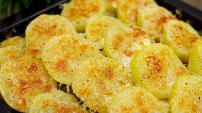 Brambory se smetanou a sýrem