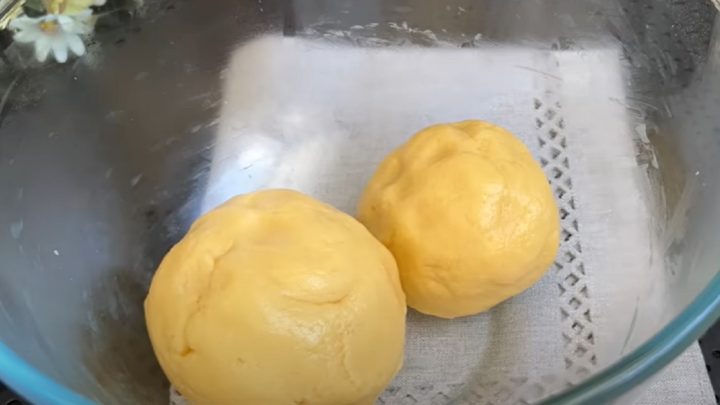 Jablečný koláč s cukrovou krustou