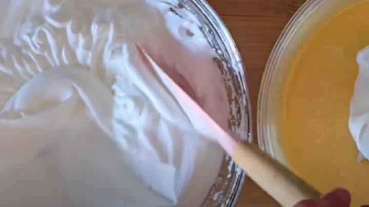 Japonský koláč z jogurtového těsta