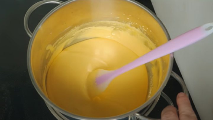 Nepečené oplatkové řezy se 2 druhy náplně