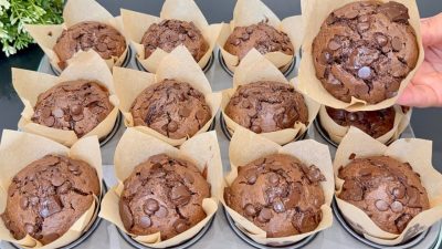 Kakaové muffiny s čokoládou a vanilkou