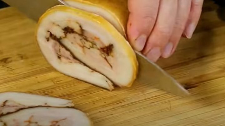 Bůčková roláda s koprem a česnekem