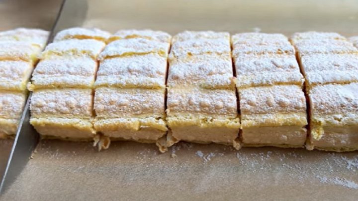 Kardinálské řezy s malinovou náplní