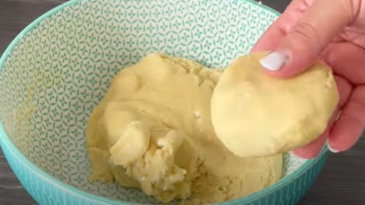 Rychlé koláčky s jablečnou náplní