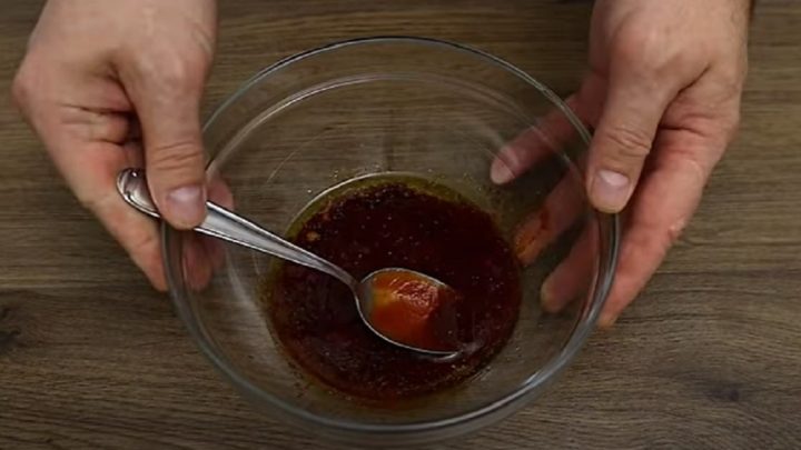 Marinované kuřecí špízy se zeleninou