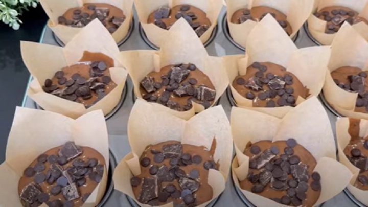 Kakaové muffiny s čokoládou a vanilkou