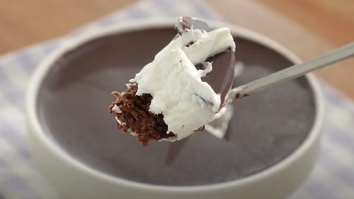 Rychlý čokoládový dezert s jogurtem