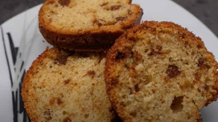 Vláčná Lotus bábovka s kokosem