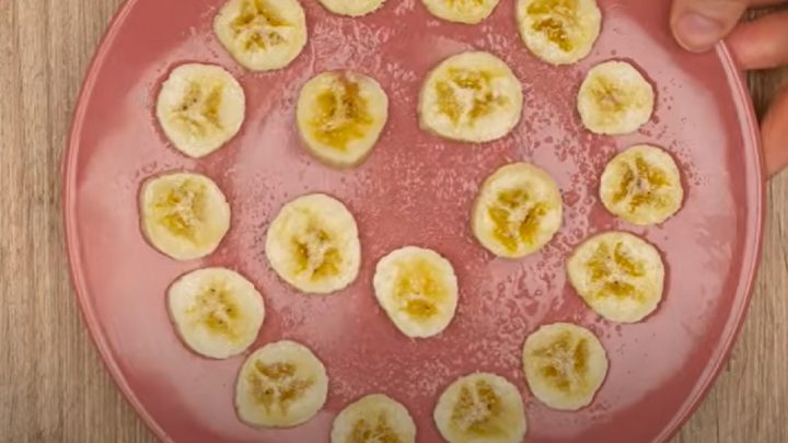 Nepečený banánový cheesecake s vanilkou