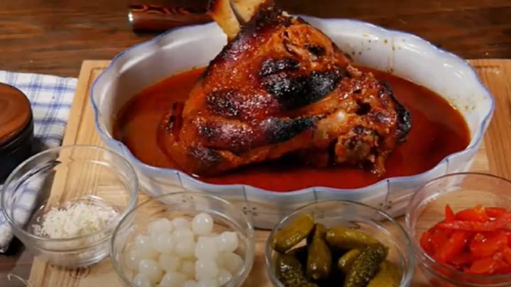 Pečené koleno ve sladkokyselé marinádě