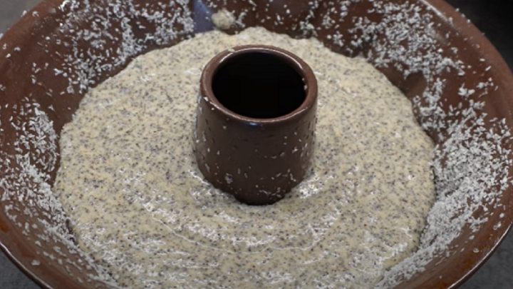 Hrnková maková bábovka se skořicí