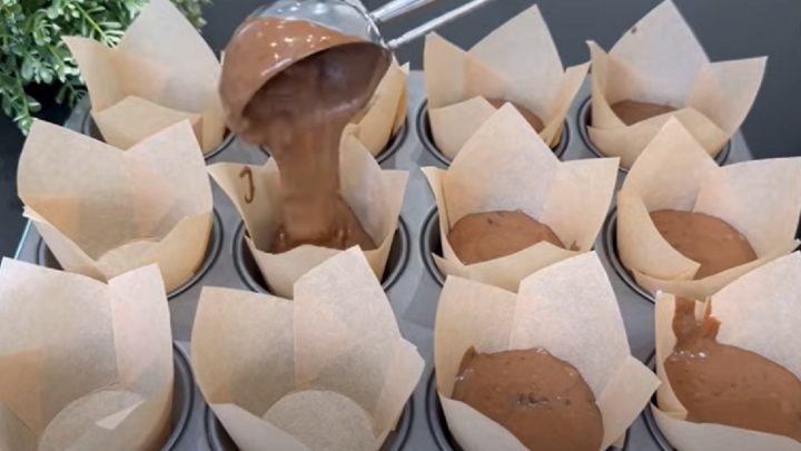 Kakaové muffiny s čokoládou a vanilkou