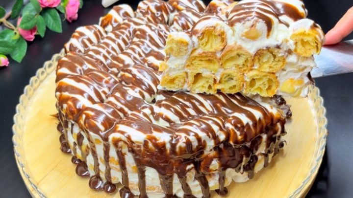 Dort z odpalovaného těsta s čokoládou