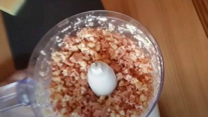 Klatovský řízek se salámem a sýrem