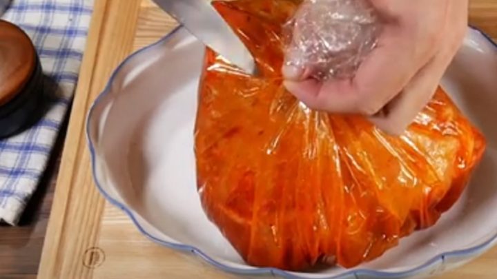 Pečené koleno ve sladkokyselé marinádě