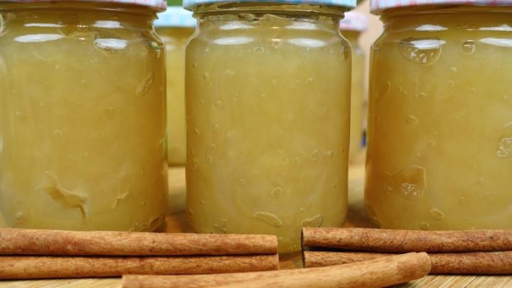 Hruškový džem se skořicí a citronem