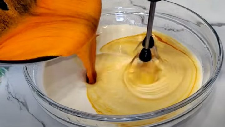 Medové dortíky se smetanovým krémem