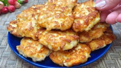 Smažené kuřecí placičky se sýrem