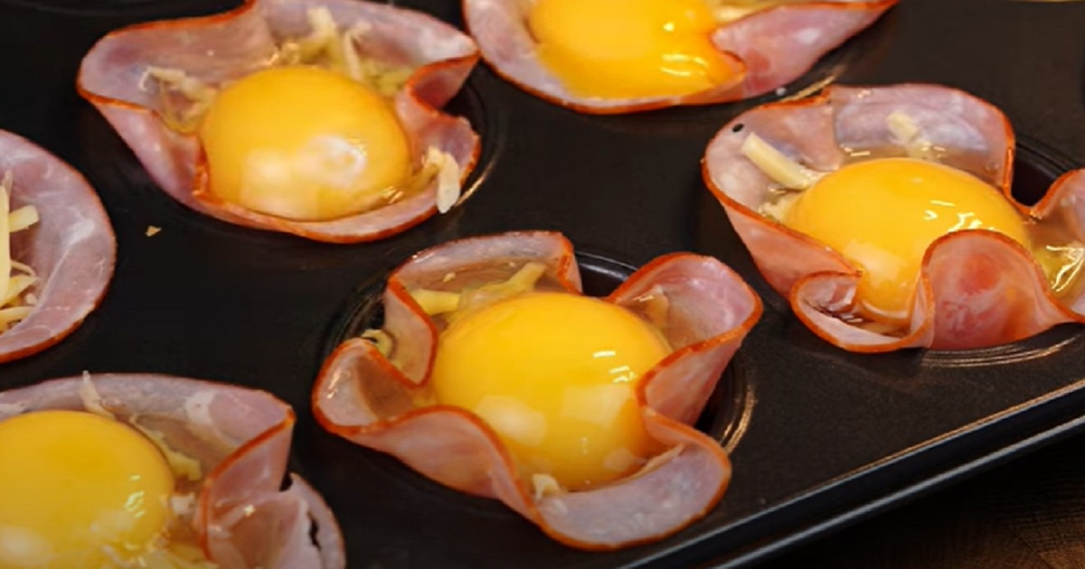 Vajíčkové muffiny se šunkou a sýrem