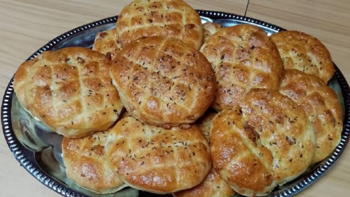 Škvarkové placky z kynutého těsta