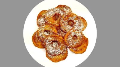 Jablečné kroužky ve skořicovém těstíčku