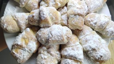 Jednoduché rohlíčky s čokoládovou náplní