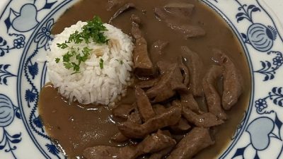 Vepřová játra na cibulce se slaninou