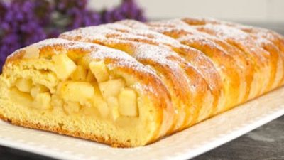 Tvarohový závin s jablky a skořicí