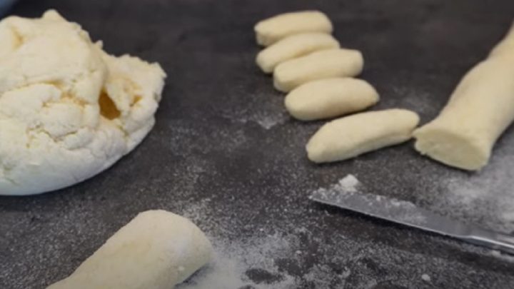 Šišky se strouhankou a mletou skořicí