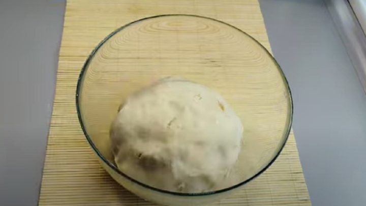 Jednoduché rohlíčky s čokoládovou náplní