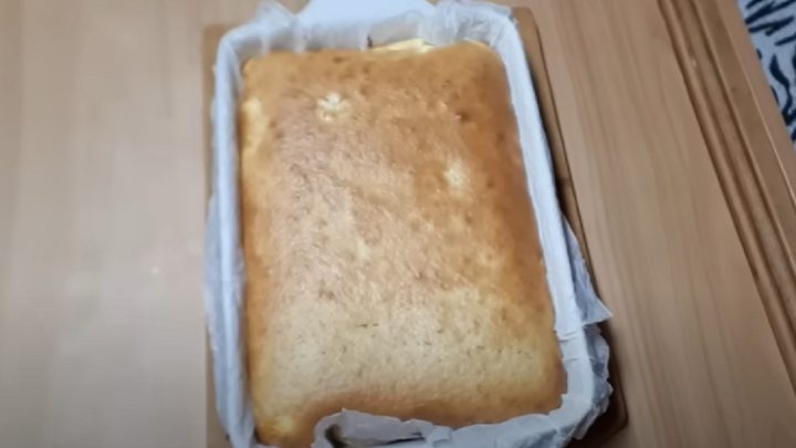 Tvarohové řezy s povidly a vanilkou